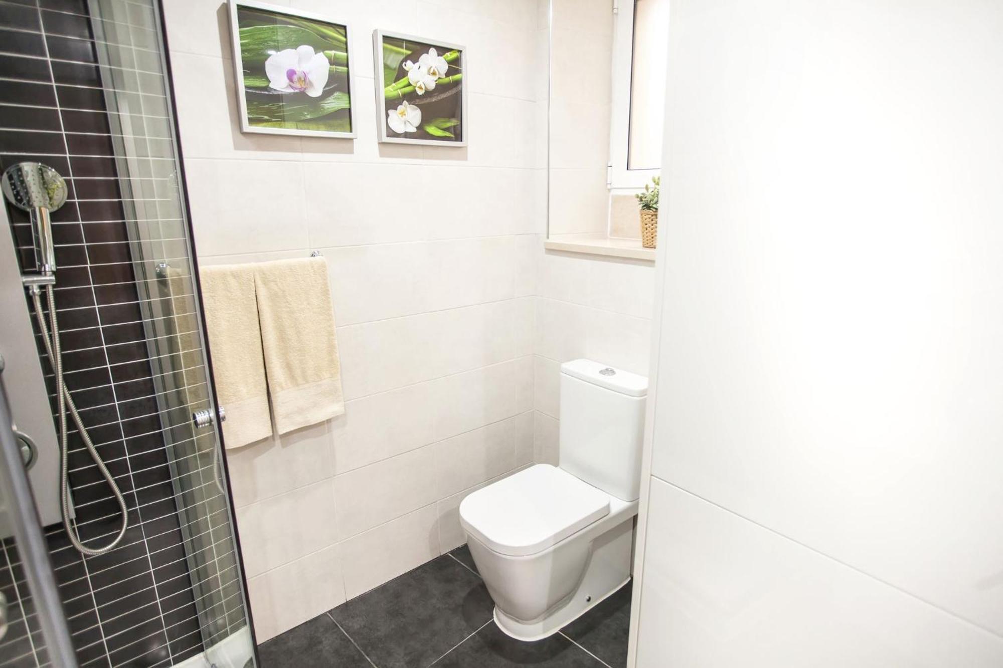 Typical Bairro Alto Apartment Lisbon Luaran gambar