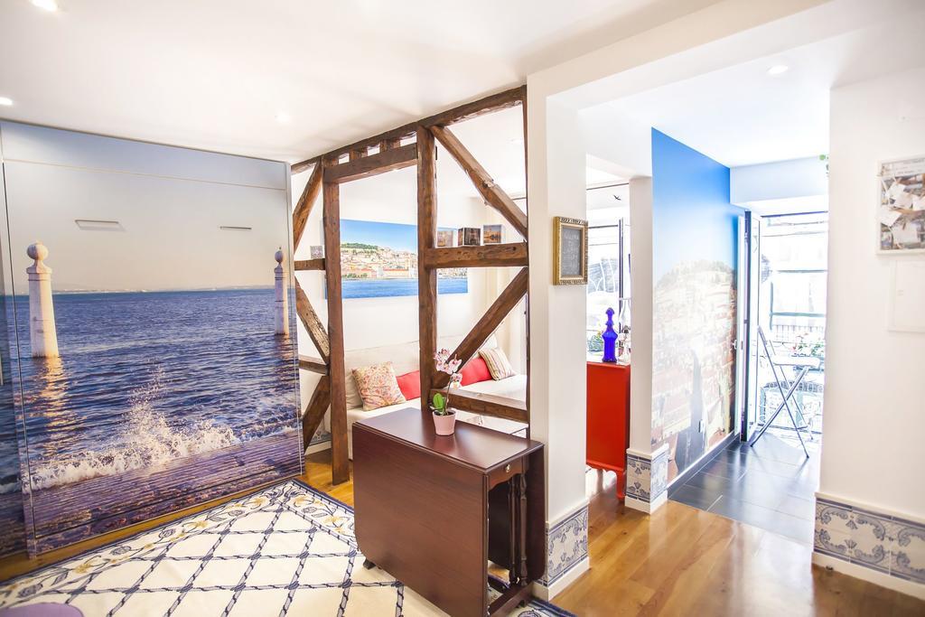 Typical Bairro Alto Apartment Lisbon Luaran gambar